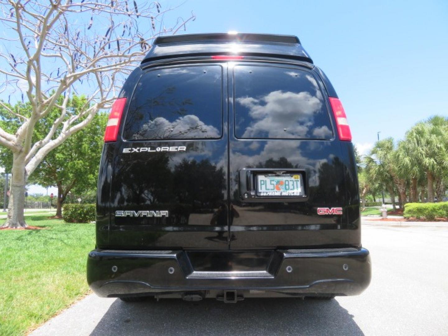 2018 Black /Red GMC Savana G2500 Cargo (1GTW7AFG9J1) with an 6.0L V8 OHV 16V FFV engine, 6A transmission, located at 4301 Oak Circle #19, Boca Raton, FL, 33431, (954) 561-2499, 26.388861, -80.084038 - Photo#12